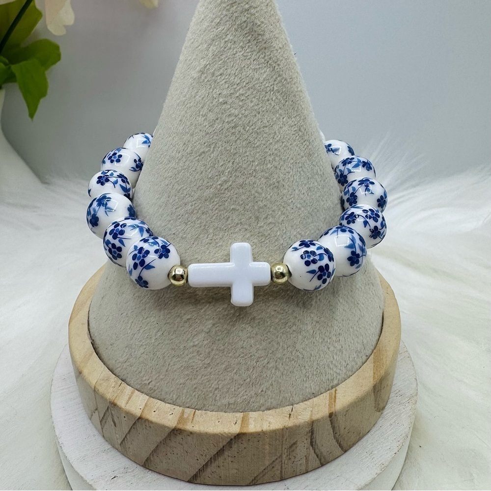 Ceramic Floral 9mm Beaded Cross Bracelet blue floral